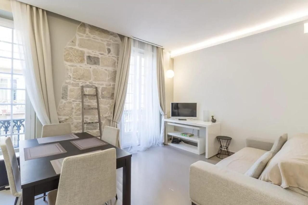 Private Apartment Located In The "Carre D'Or Nice" Bagian luar foto